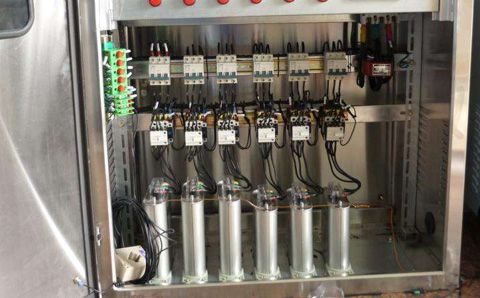 低壓電力電容器爆炸的原因是什么？